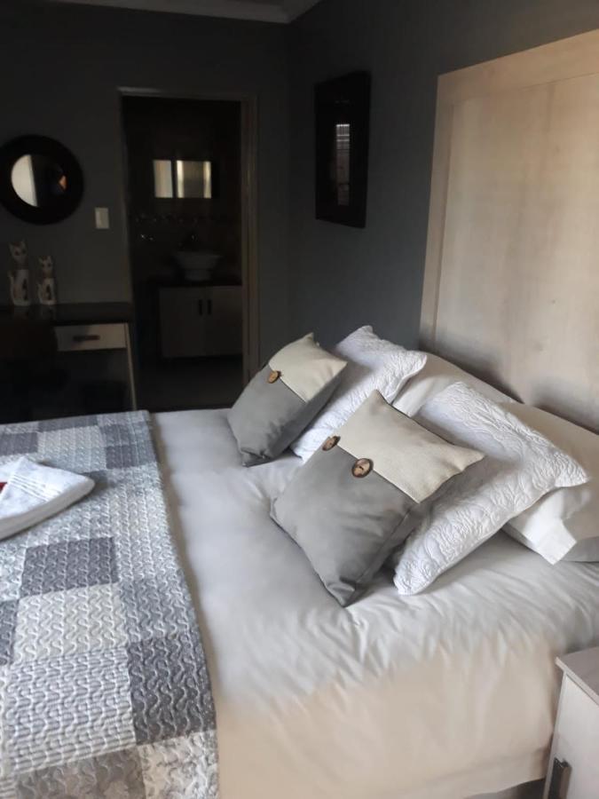 Terrace Lofts Hotell Standerton Exteriör bild